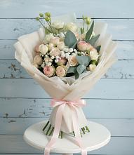 Букет цветов из:  Розы и Лизиантусы в Тугулуке