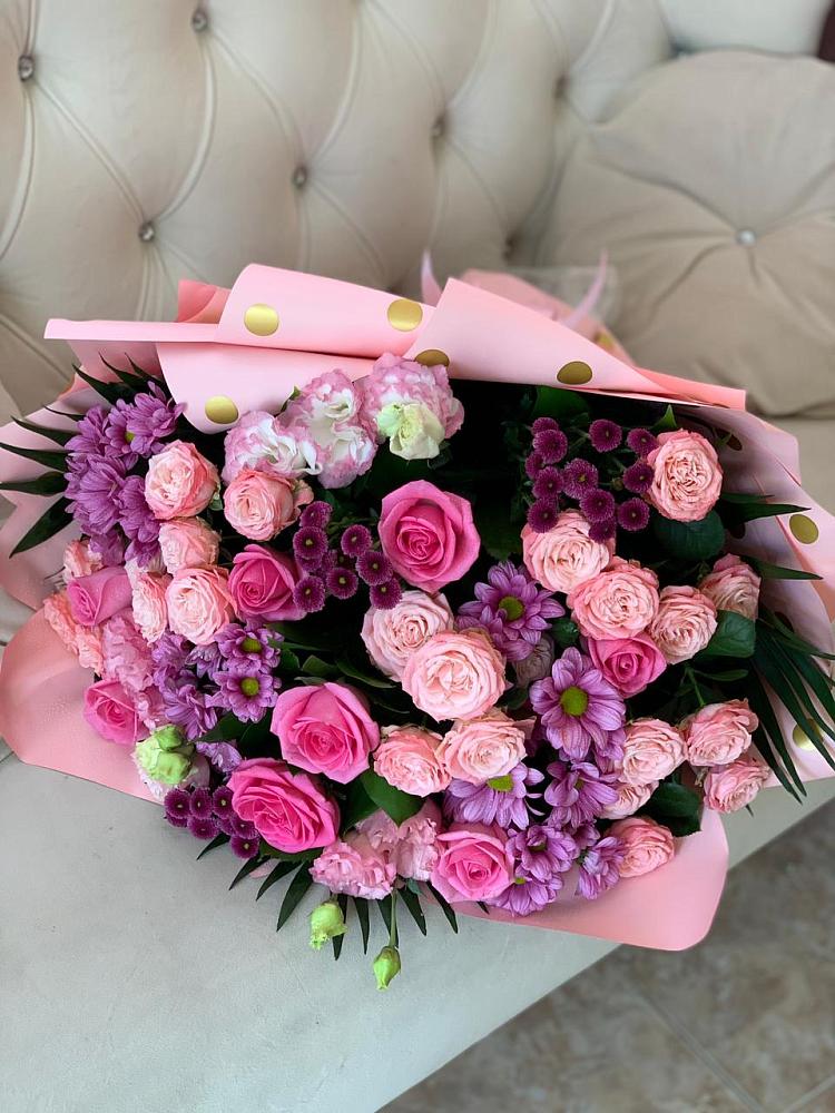 Букет цветов из: Хризантемы, Розы и Лизиантусы в Тугулуке