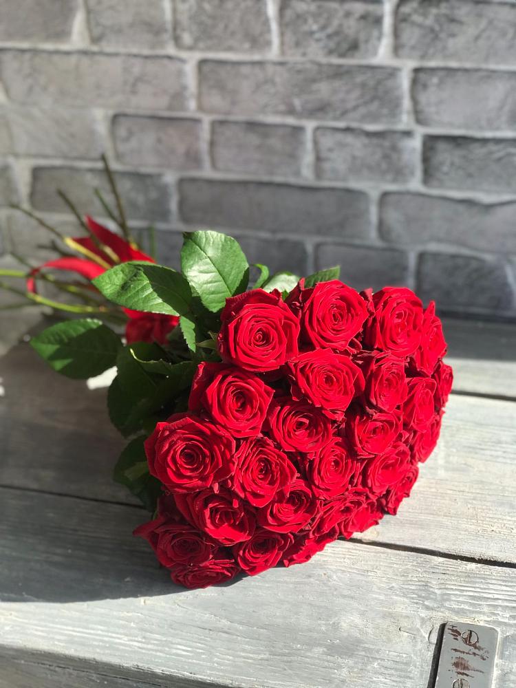 Букет Красные розы Фридом в Тугулуке