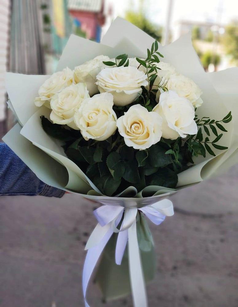 Букет Белые розы Проуд в Тугулуке
