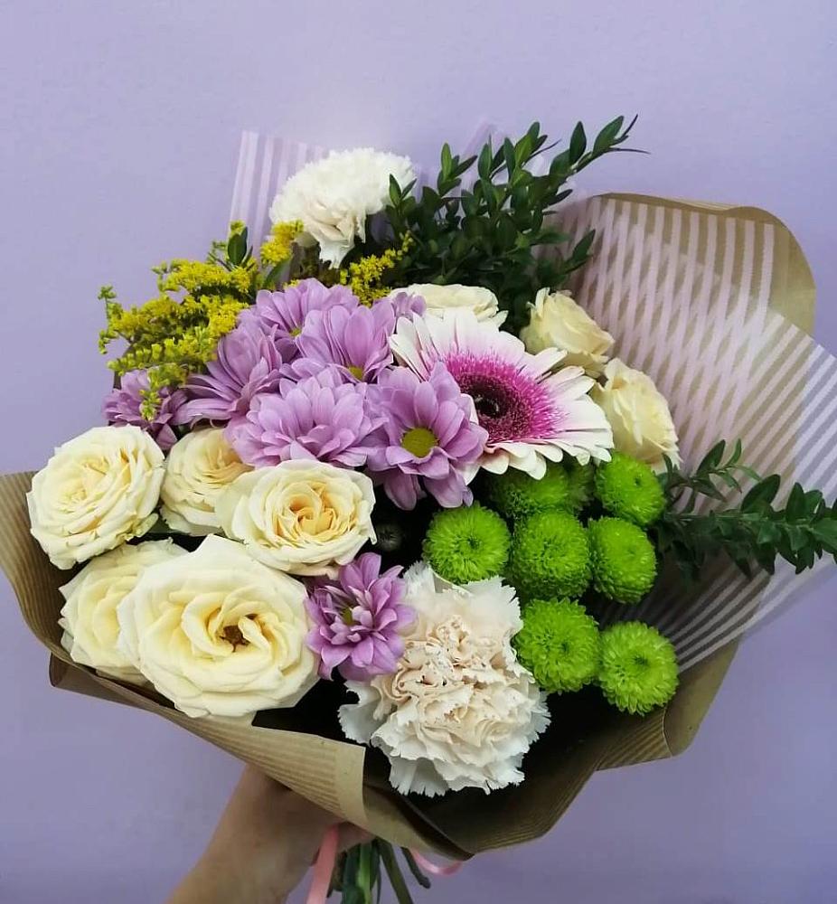 Букет цветов из: Хризантемы, Розы, Гвоздики и Герберы в Тугулуке