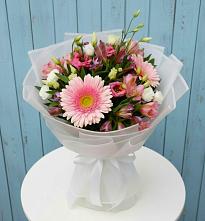 Букет цветов из:  Герберы, Альстромерии и Лизиантусы в Тугулуке