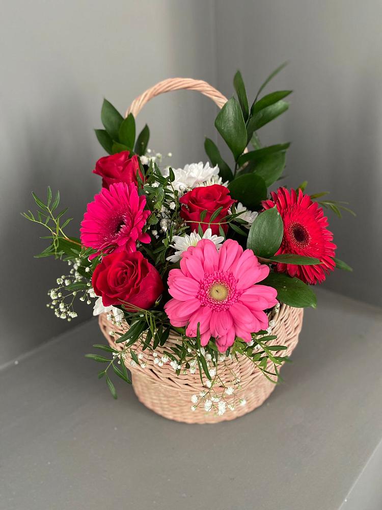 Цветочная композиция из Розы, Хризантемы и Герберы в корзине в Тугулуке