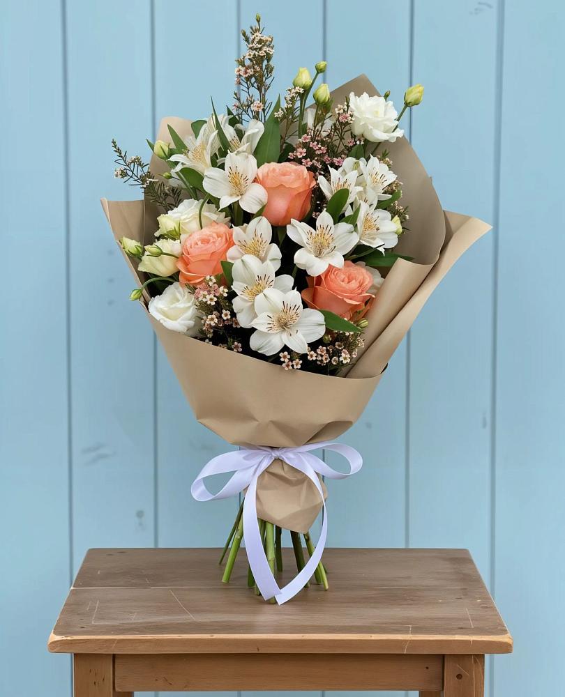 Букет цветов из: Альстромерии, Лизиантусы, Розы и Хризантемы в Тугулуке